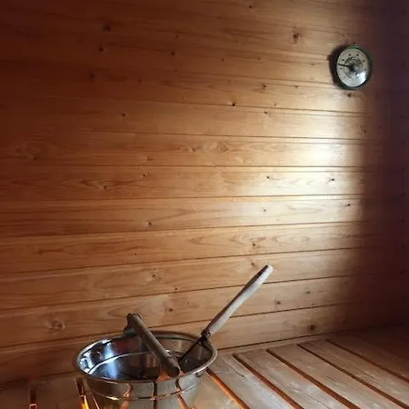 Hannelen Varakoti